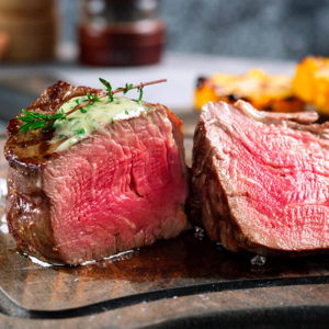 Beef Tenderloin Filet Bone In 11/13Oz Dry Age