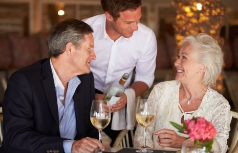 dining out during the holidays